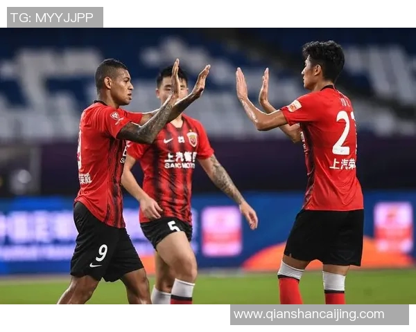 2017年火箭队对阵上海队全场精彩回顾与比赛亮点分析